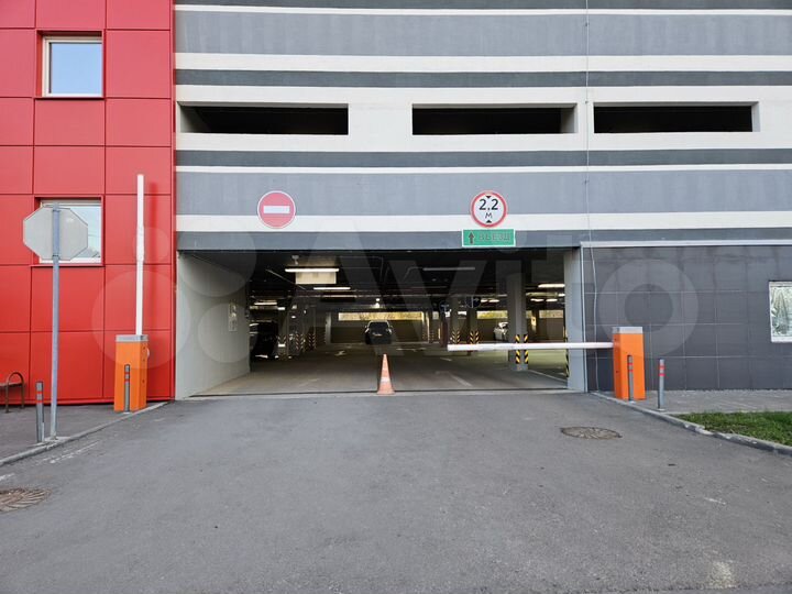 Машиноместо, 13 м²