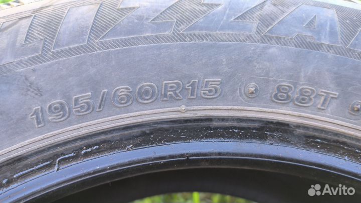 Bridgestone Blizzak Spike-01 195/60 R15 88T