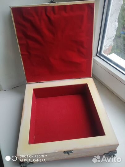 Деревянная шкатулка ручной работы