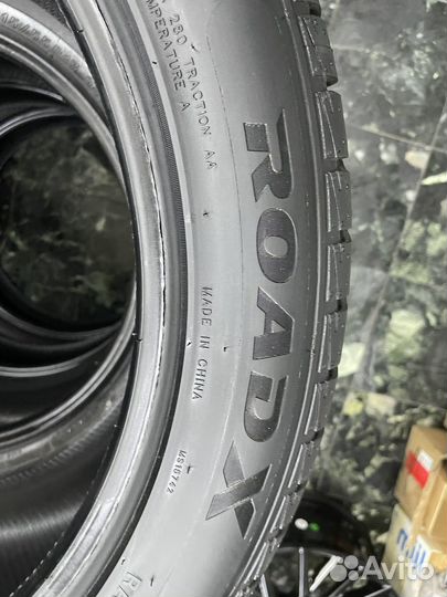 RoadX RXQuest SU01 285/40 R20 104Y