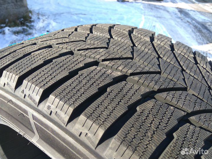 Triangle PL01 215/60 R16 99R