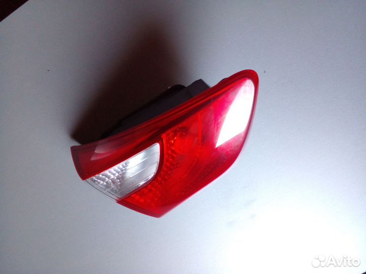 Фонарь левый в крышку багажника Hyundai i30 2015