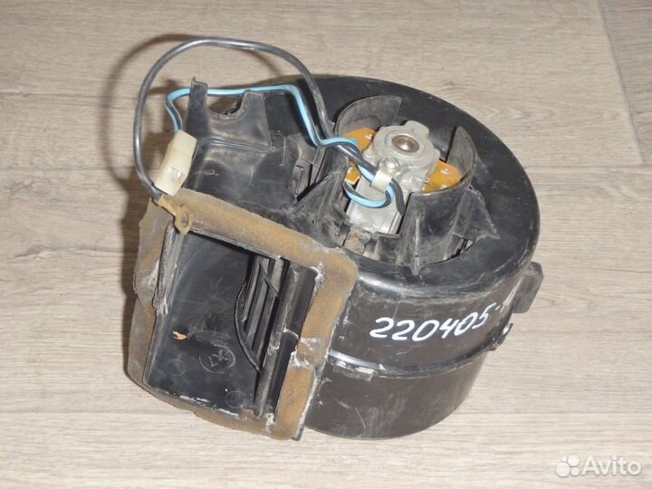 Вентилятор (моторчик) отопителя 2115