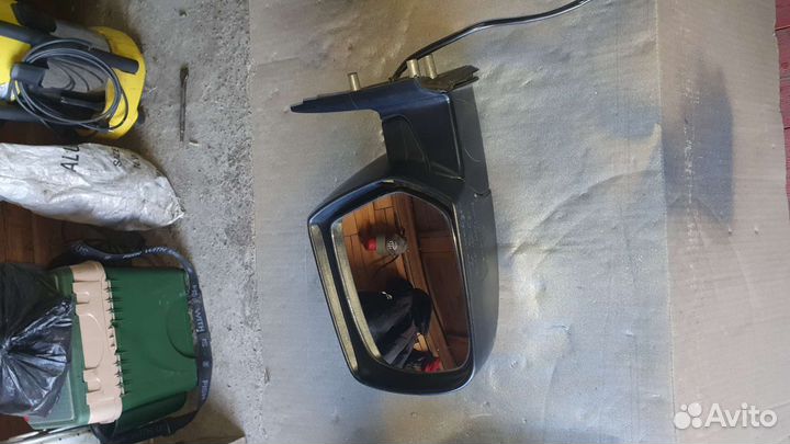 Боковое зеркало мазда бт 50