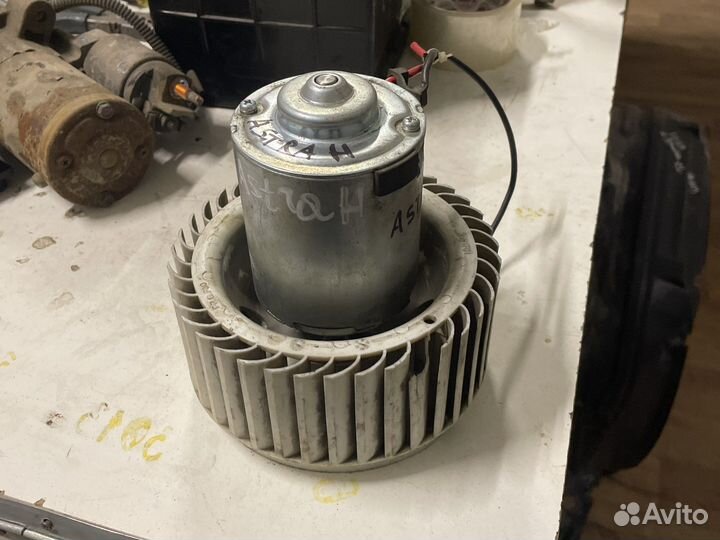 Моторчик отопителя Opel Astra H / Family 2004-2015