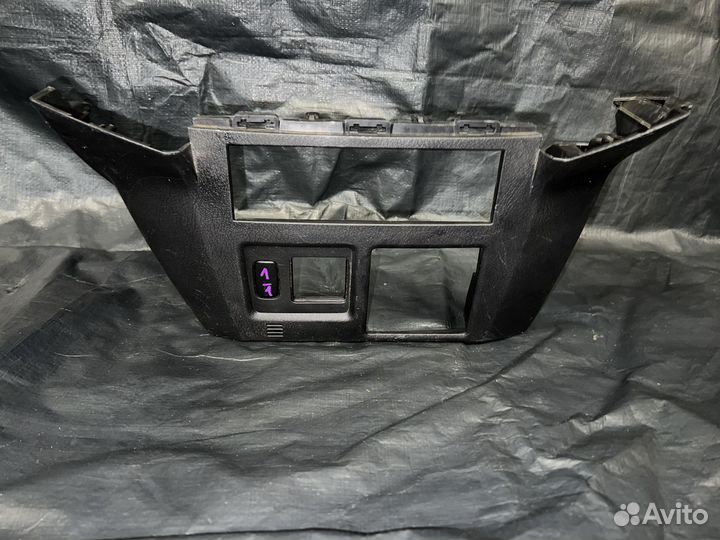 Консоль нижняя Паджеро 4