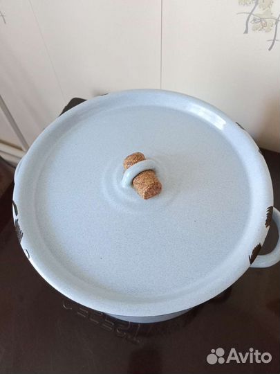 Кастрюля эмалированная