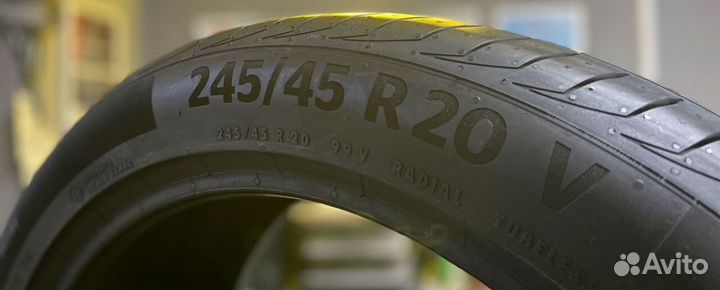 Continental ContiPremiumContact 6 245/45 R20 99V