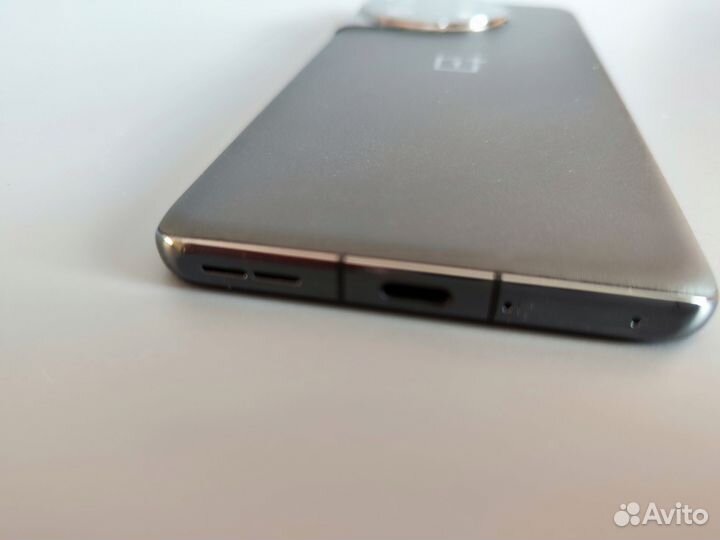 OnePlus 11, 16/256 ГБ
