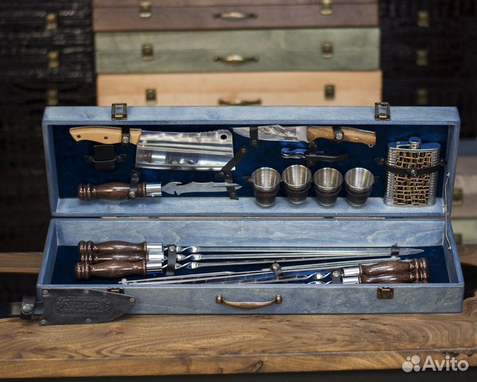 Шашлычный набор в деревянном чемодане № 8
