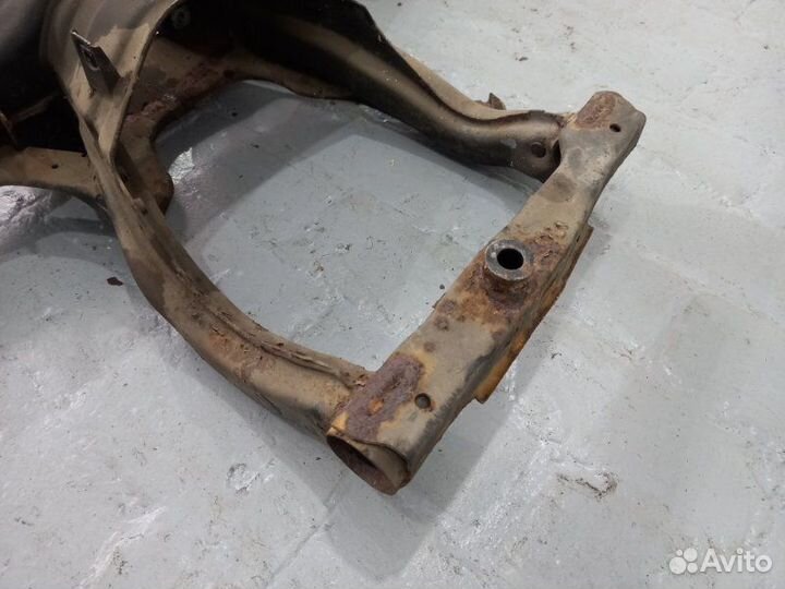 Задний подрамник Bmw 750 E32 M70B50 1992