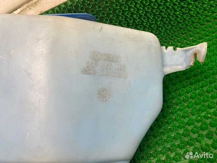 Бачок омывателя Volkswagen Passat B3 1992