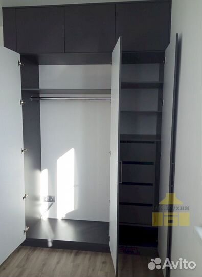 Встраиваемый шкаф