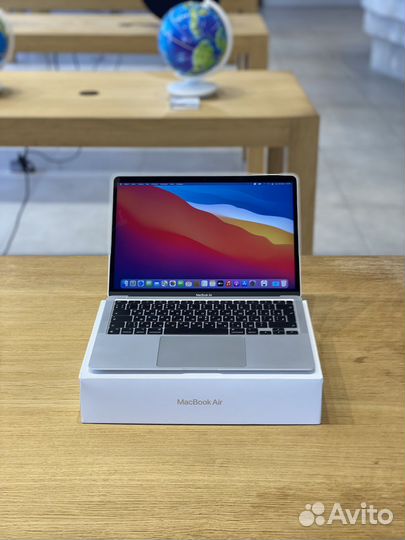 Apple MacBook Air 13 2020 M1 256GB «Серебристый»