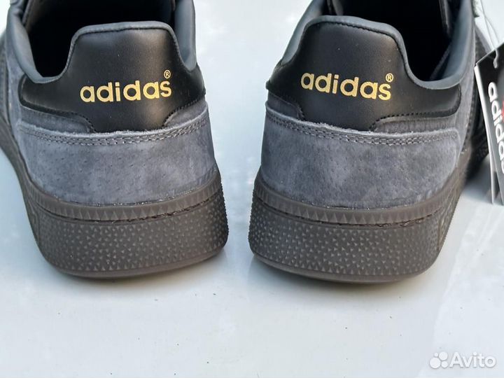 Кроссовки adidas