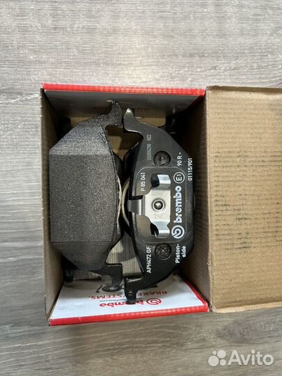 Тормозные колодки Brembo