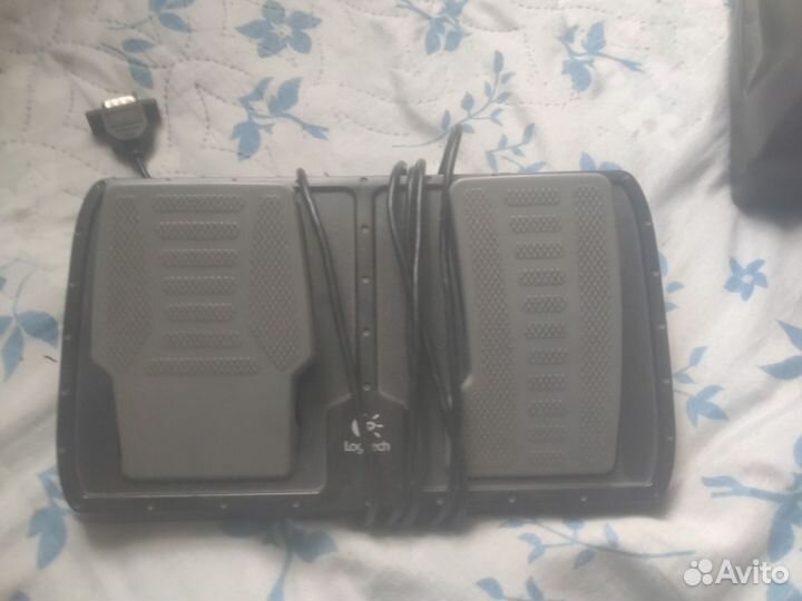 Игровой руль logitech