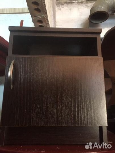 Тумбочка прикроватная