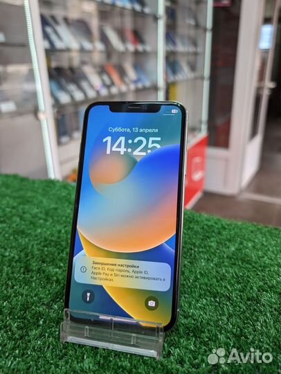 iPhone X, 64 ГБ