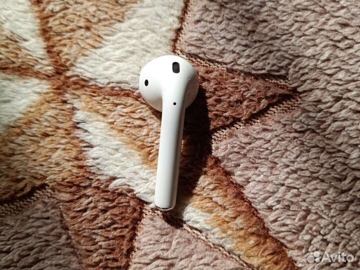 Airpods наушник левый