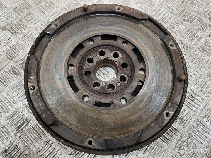 Маховик, BMW 5 E39 2000