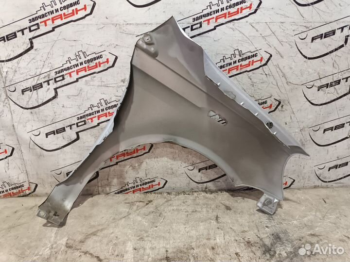 Крыло toyota vitz yaris NCP10 NCP13 NCP15 SCP10 SCP13 5381252010 переднее левое серебро DY365