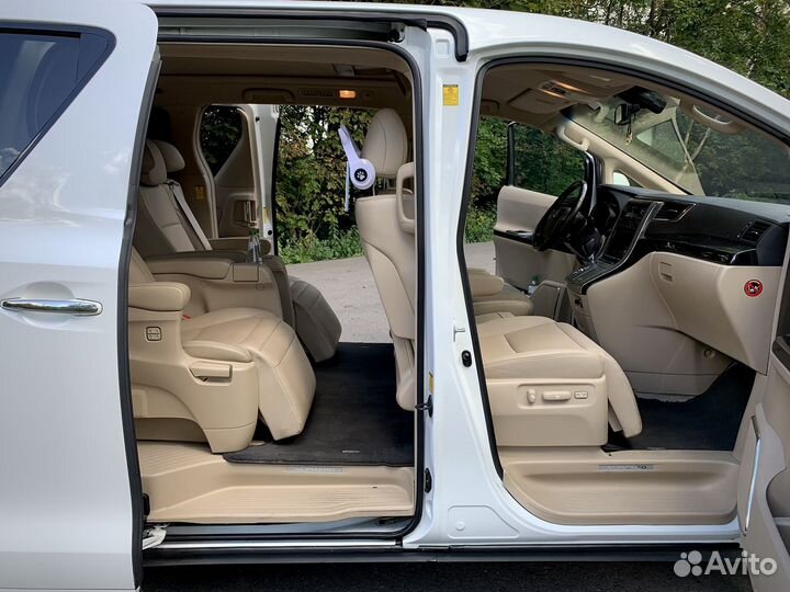 Toyota Alphard, 2012