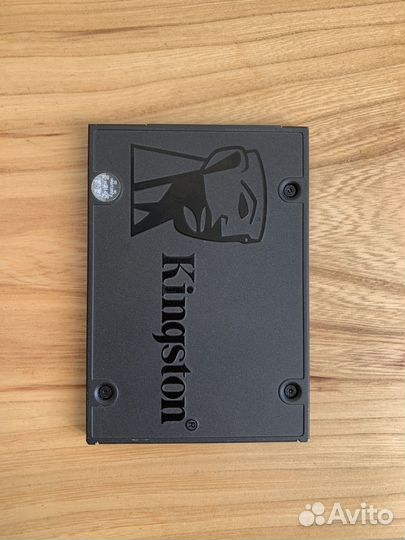 Жесткий диск Kingston 120 гб