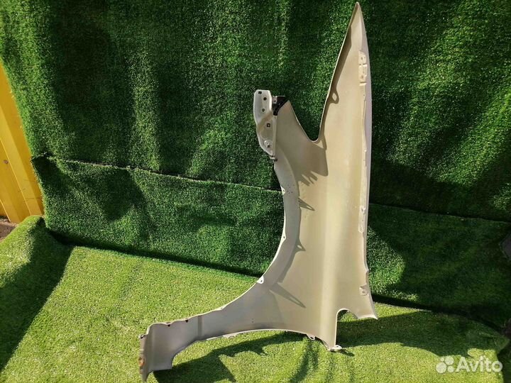 Крыло переднее правое Honda Civic FD1 FD3