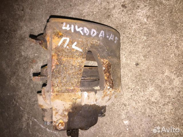 Суппорт передний на Шкода Октавия А5 1,6 МКПП