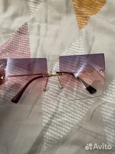 Солнцезащитные очки женские