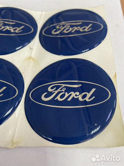 Наклейка на заглушку литого диска ford