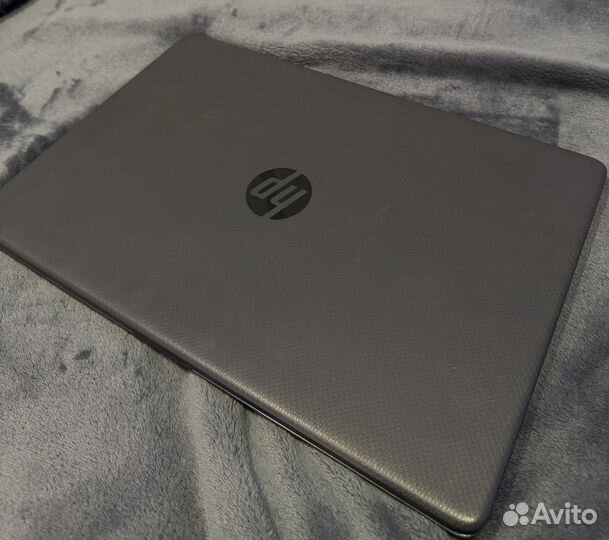 Ноутбук HP Laptop 15s-fq1080ur