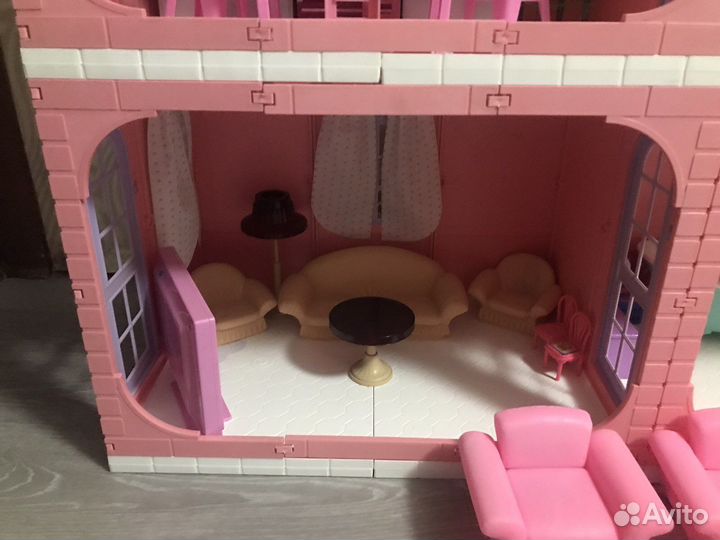 Кукольный домик с мебелью