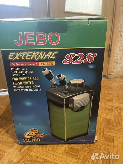 Аквариум с рыбками