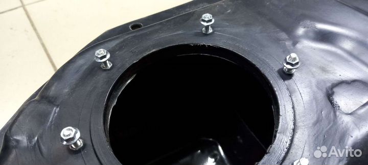 Бензобак Mitsubishi Lancer 9 IX