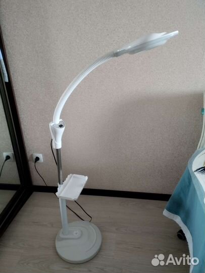 Лампа лупа для мастера