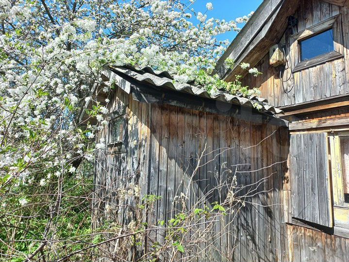 Дом 20 м² на участке 5 сот.