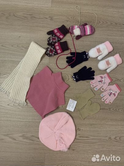 Варежки перчатки манишка бу 3-5 лет