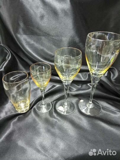 Бокалы из цветного стекла