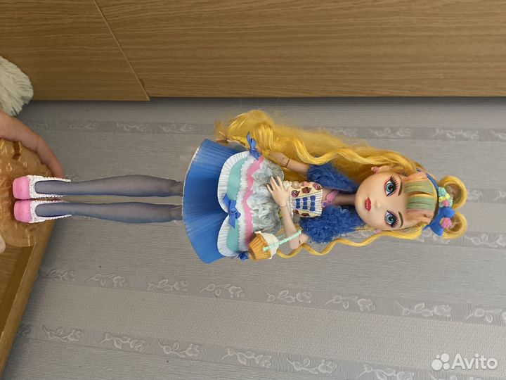 Кукла ever after high Блонди Локс Сладкая