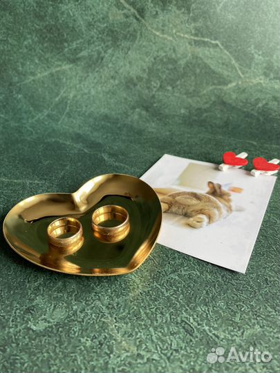 Подставка для колец сердце золото