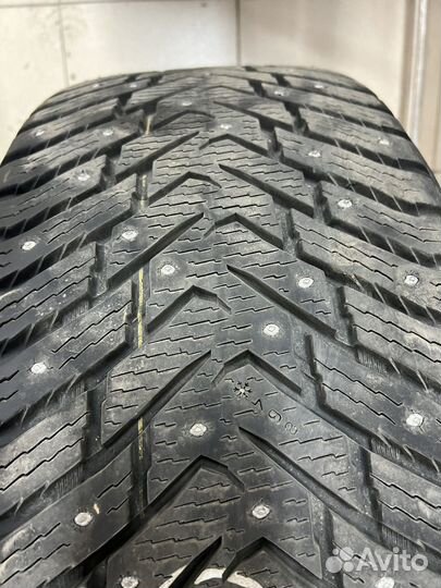 Nokian Tyres Hakkapeliitta 8 SUV 275/50 R20 113