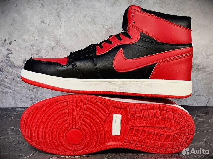 Кроссовки Nike Air Jordan 1 mid