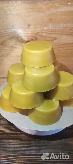 Воск пчелиный для свечей цветной, с травами