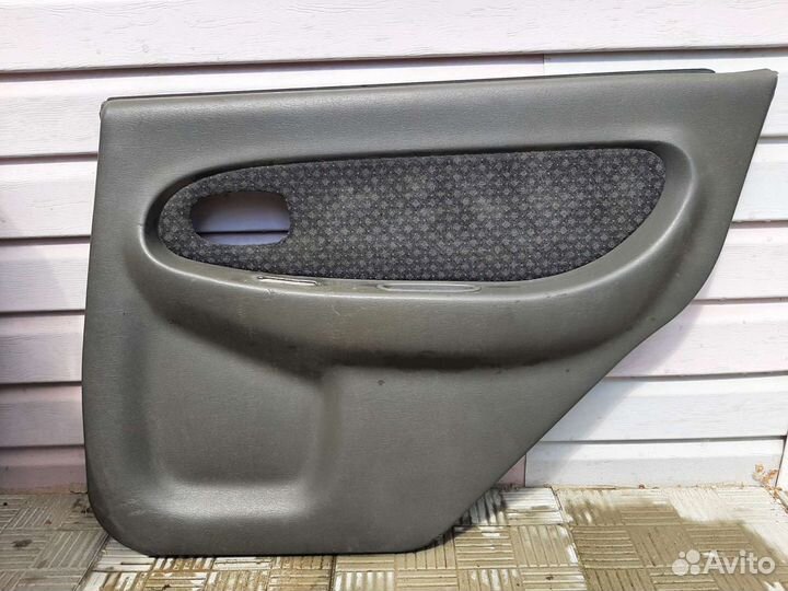 Обшивка задней правой двери Киа Спектра