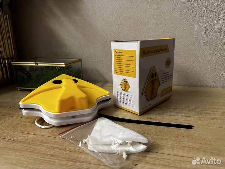 Магнитная щетка для мытья окон