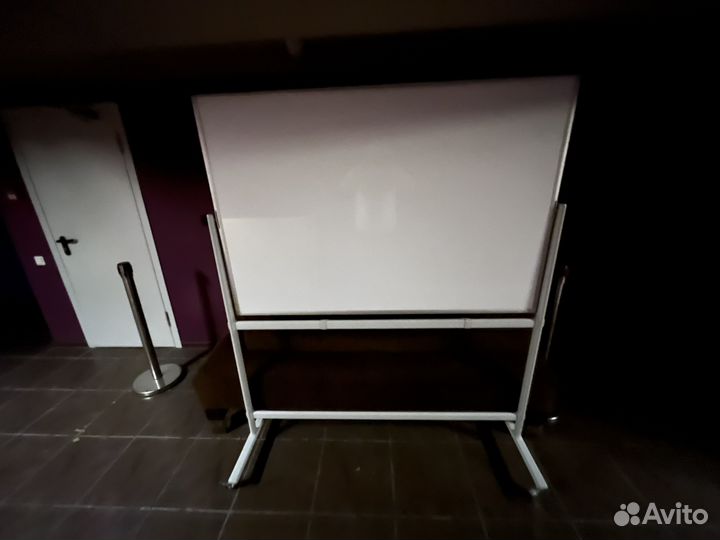 Доска магнитно маркерная двухсторняя поворотная