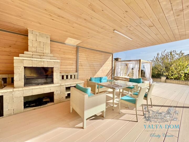 Дом 460 м² на участке 12 сот.