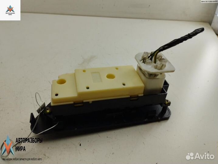 Блок управления стеклоподъемниками Mitsubishi 2